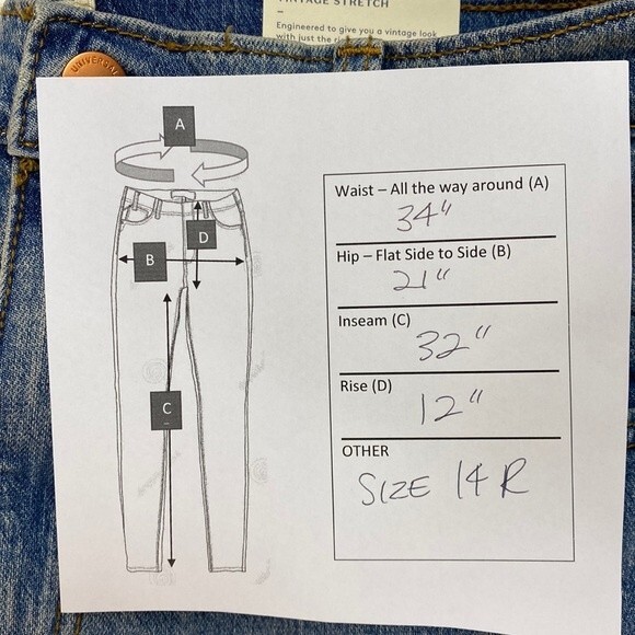 Universal Thread Women’s Jeans - Size 14R - Picture 5 of 7